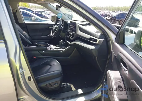 2024 Toyota Highlander Xle из США, поврежденный, VIN 5TDKDRAH9RS537868